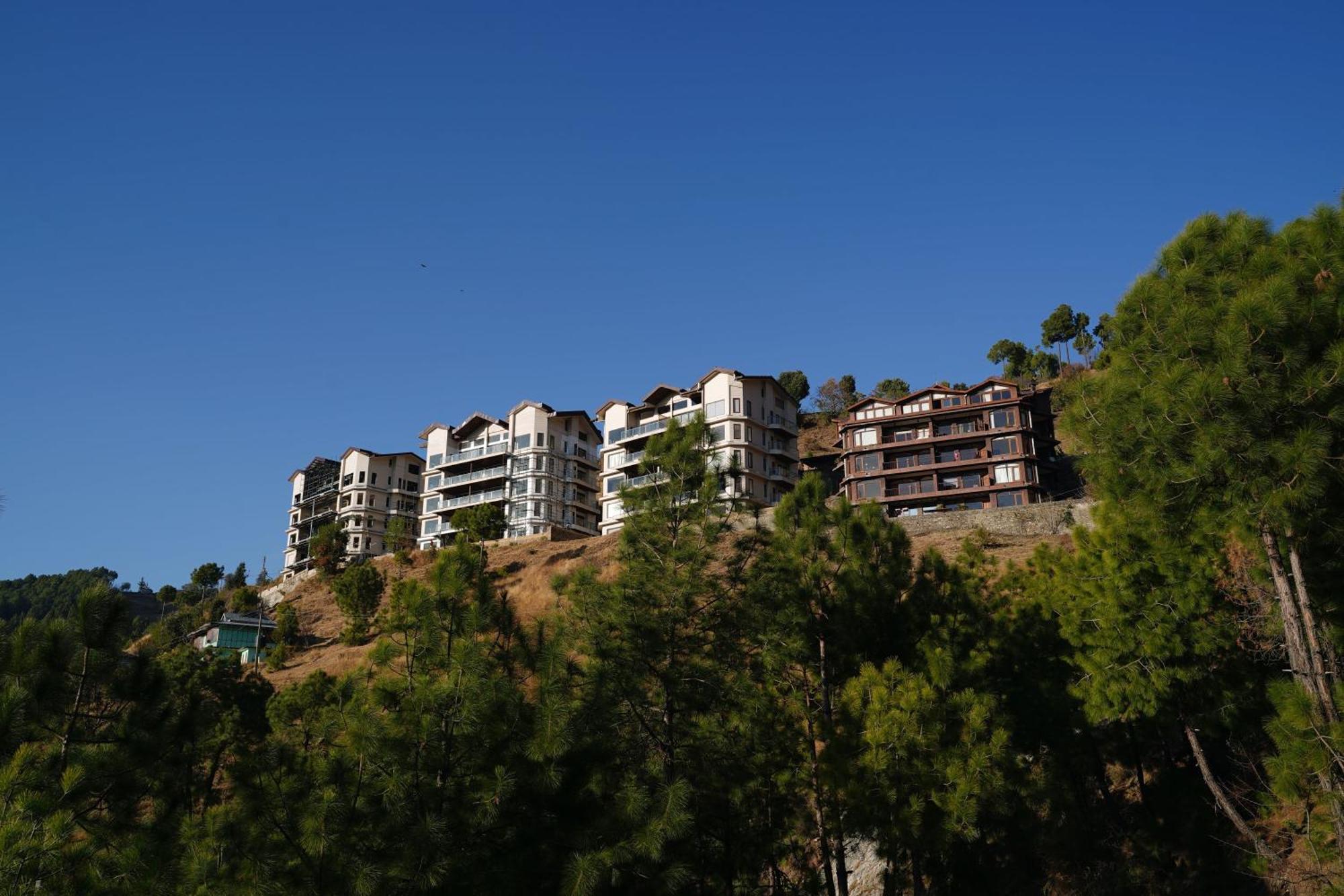 The Manor Luxury Apartments, Shimla Mashobra Exteriör bild