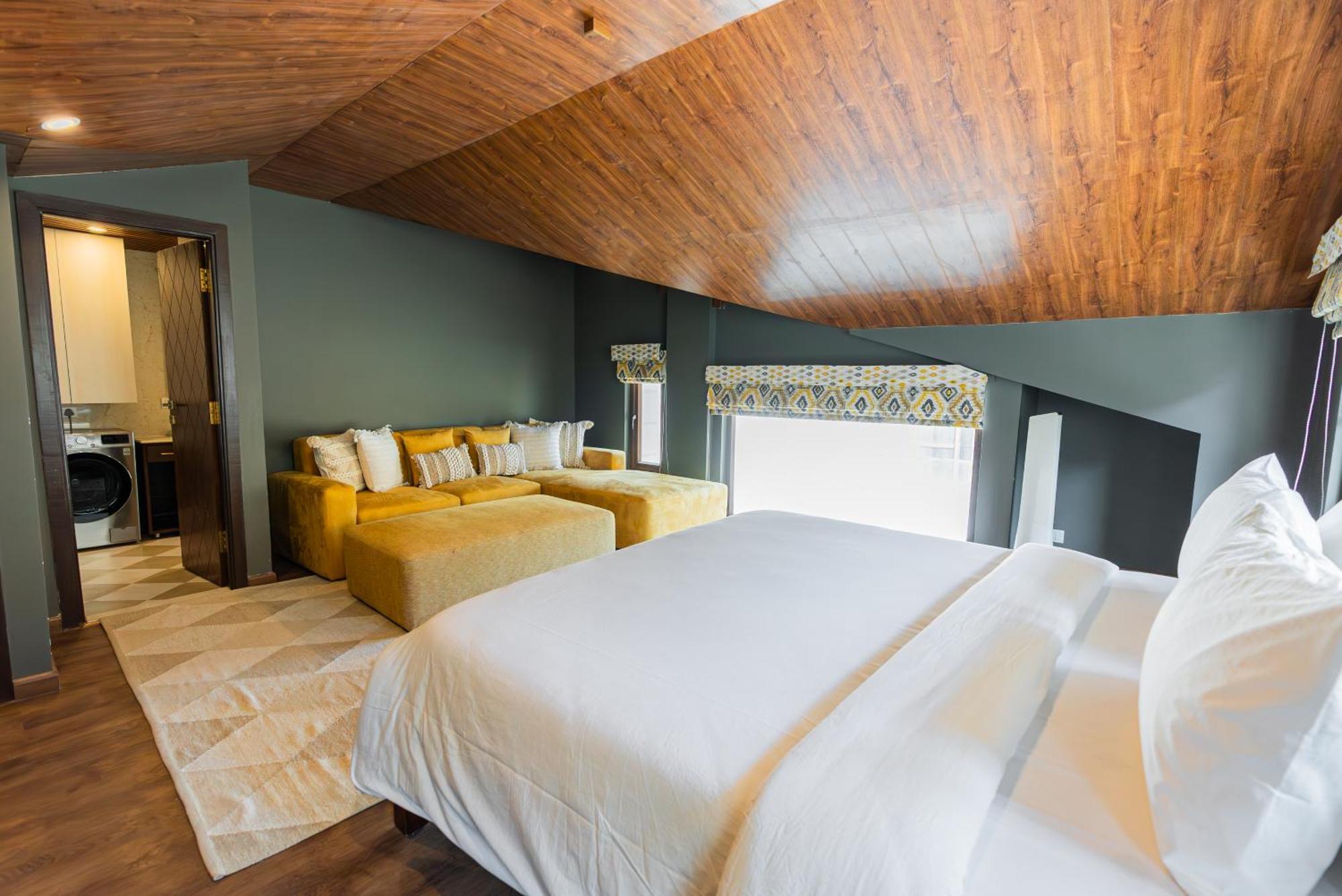 The Manor Luxury Apartments, Shimla Mashobra Exteriör bild